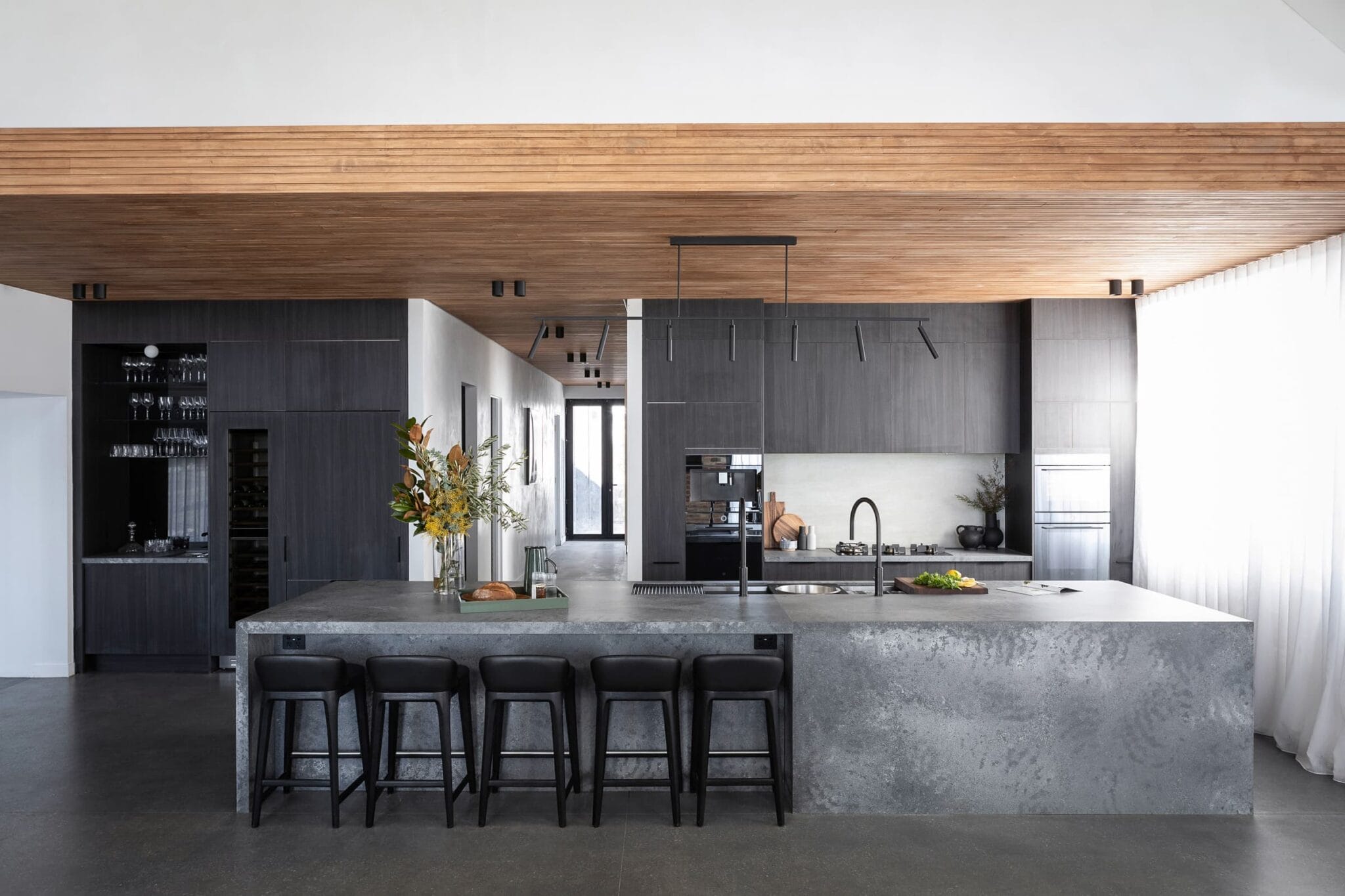 Omar & Oz: Striking Kitchen | Caesarstone Australia